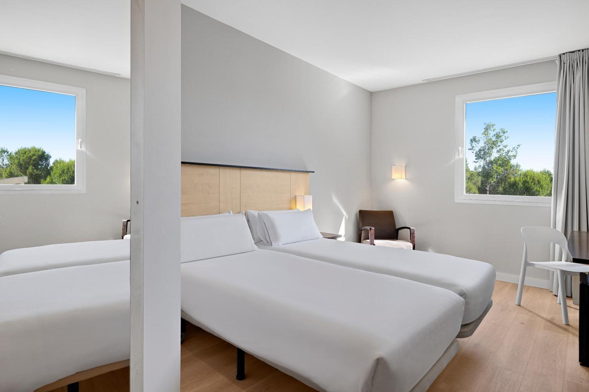 B&B Hotel Madrid Pinar De Las Rozas Bagian luar foto