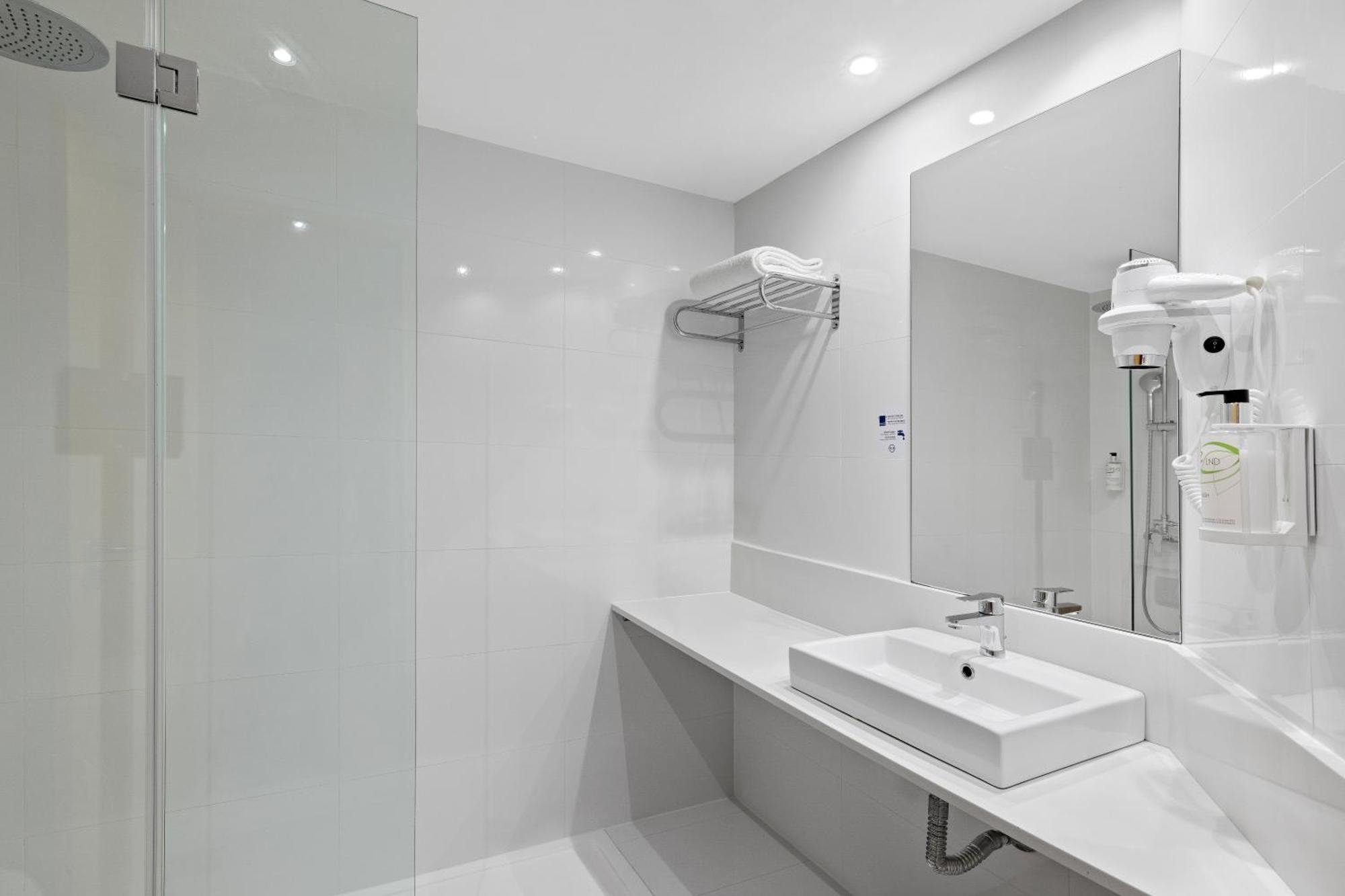 B&B Hotel Madrid Pinar De Las Rozas Bagian luar foto
