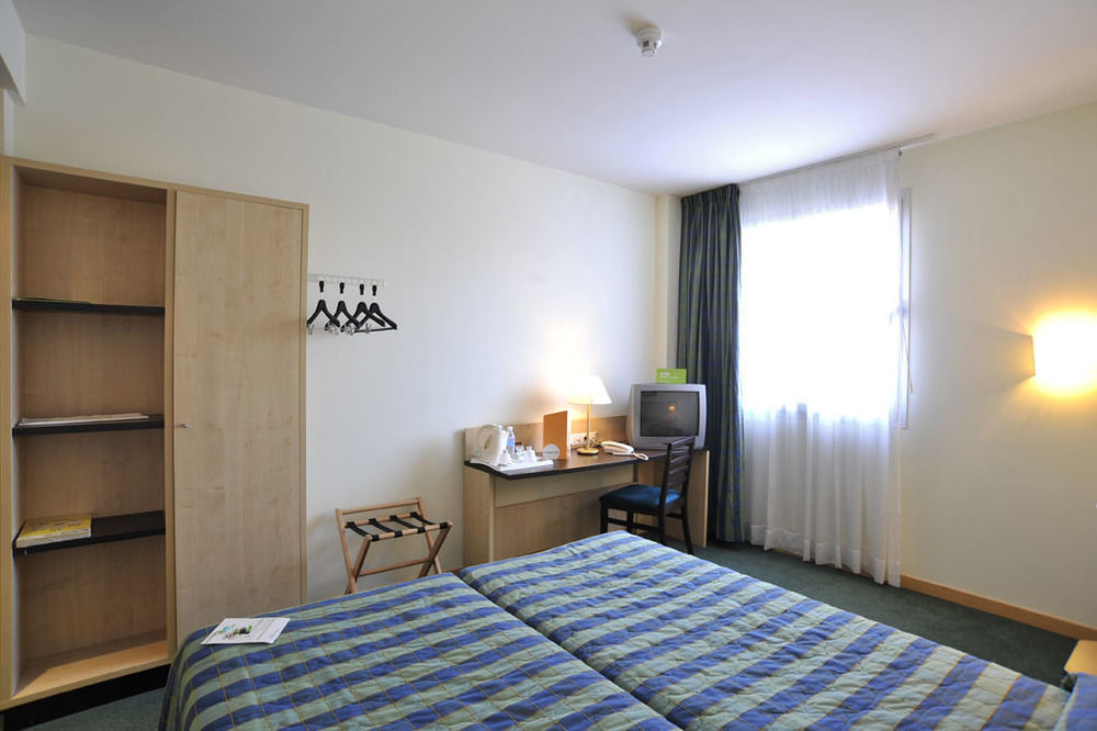 B&B Hotel Madrid Pinar De Las Rozas Bagian luar foto